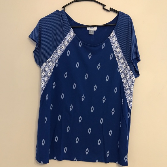 Blue Patterned Old Navy Tee - Picture 2 of 3